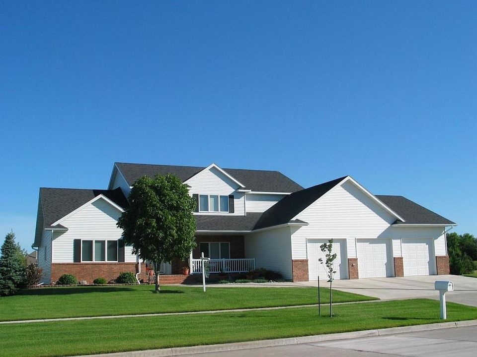 1st image of 67 Desiree Dr