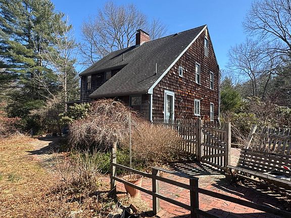 5th image of 28 Lantern Ln