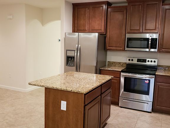 5th image of 1385 Fuji Dr