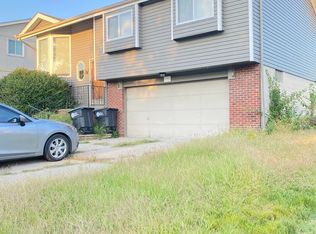 8811 N 83rd St, Omaha, NE 68122