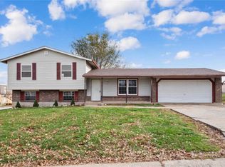 22 Starboard Dr, Crystal City, MO 63019