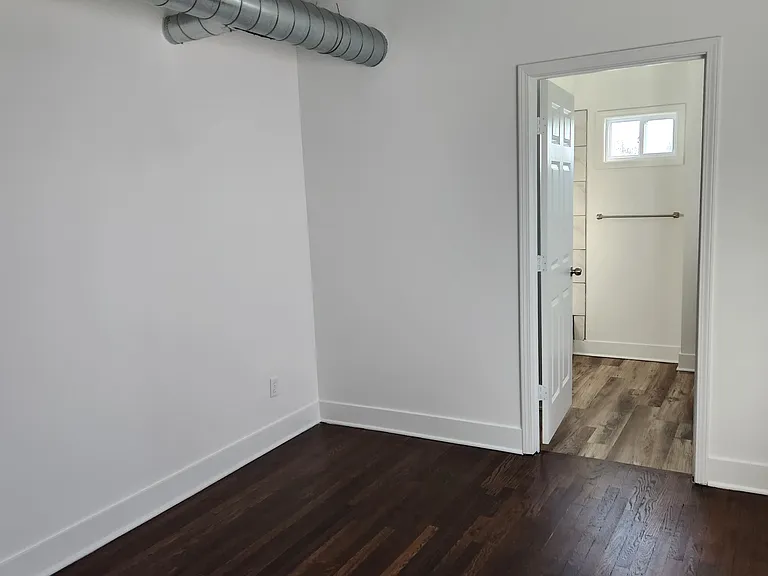 4011 Harrison St — Photo 12