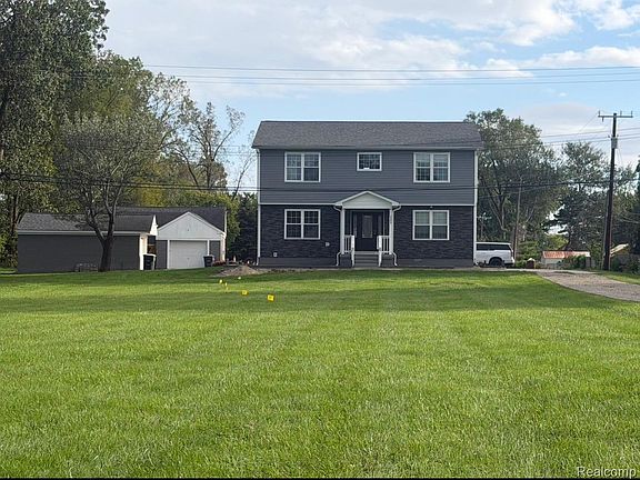 2nd image of 23275 Northline Rd