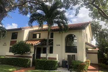 Home For Sale In Palm Chase Lakes