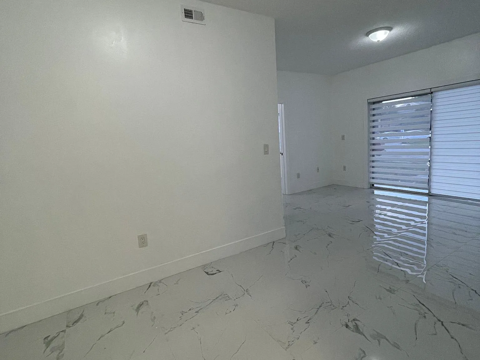 2 bed, 675 sqft, $2,000 — Photo 2