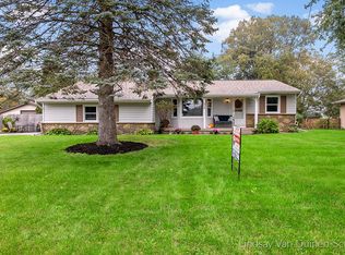 7832 22nd Ave, Jenison, MI 49428