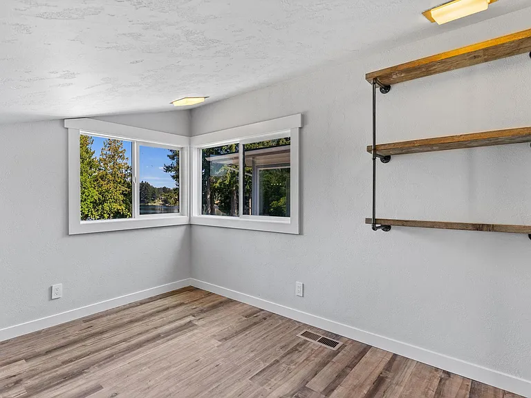 1708 Yelm Hwy SE — Photo 30