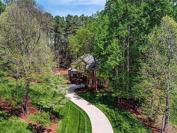 3rd image of 6008 Chukker Ct