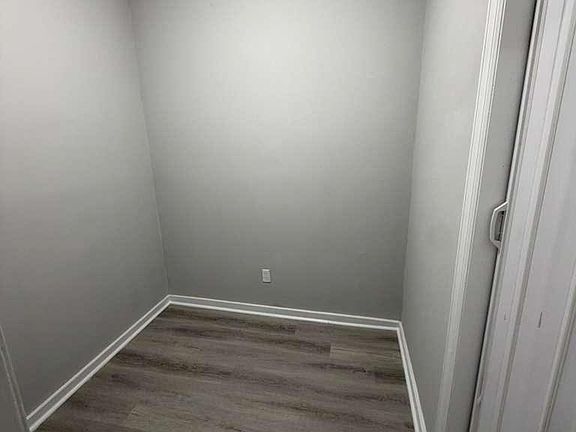 2nd image of 252 Park Ave
