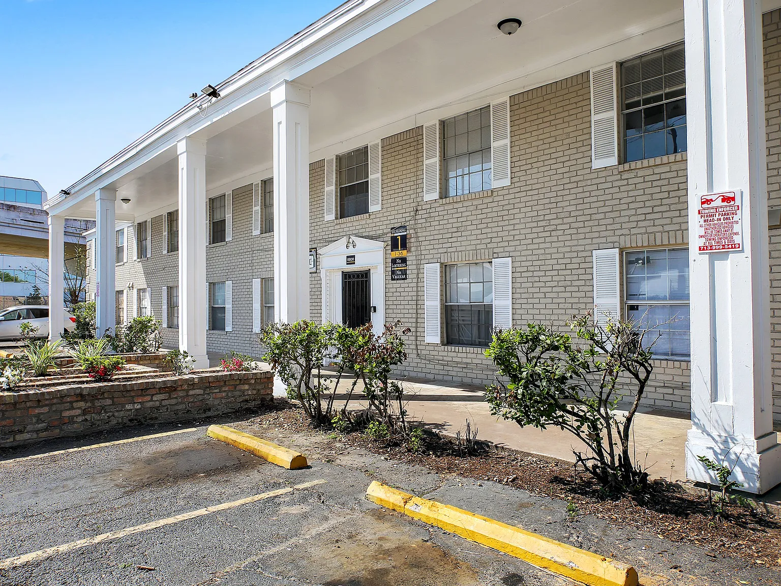 Casa Grande Apartments — Photo 3