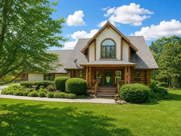 14850 Oak Valley Dr, Gardner, KS 66030