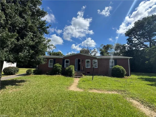 202 Bunch Ave, Suffolk, VA 23434