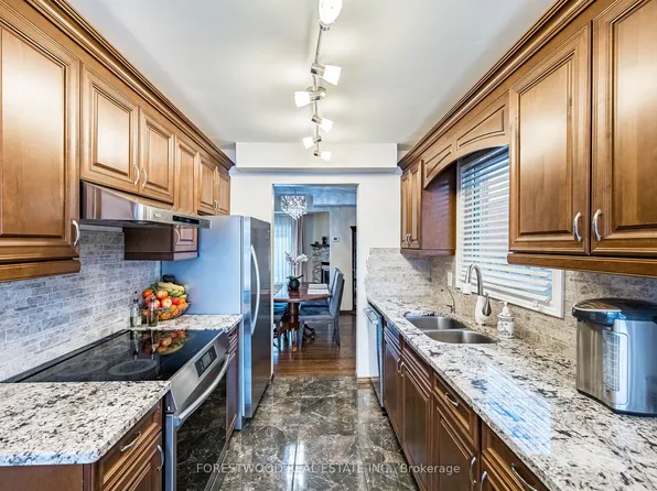 2036 Chrisdon Rd, Burlington, ON L7M 3W8