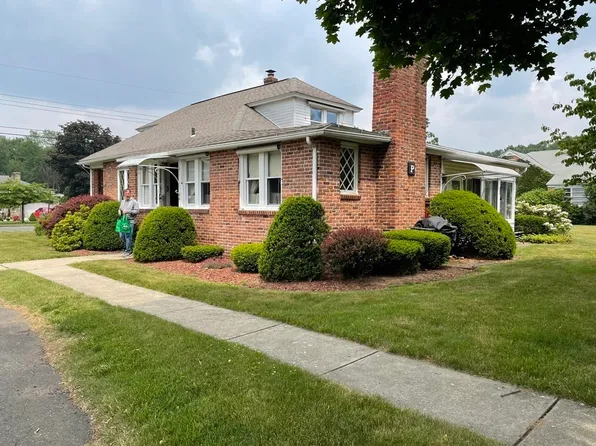 230 Prospect St, Ludlow, MA 01056