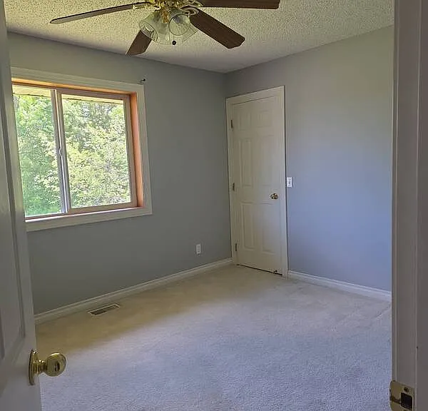 4702 Blanding Ct — Photo 8