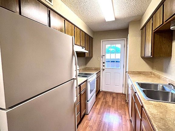 5th image of 509 Peterson Dr #103