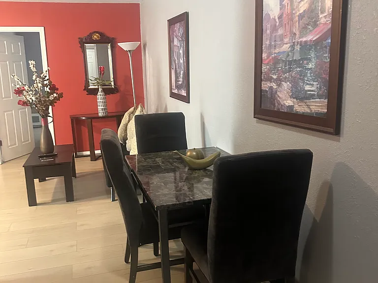 2710 Strong Ave #203 — Photo 8