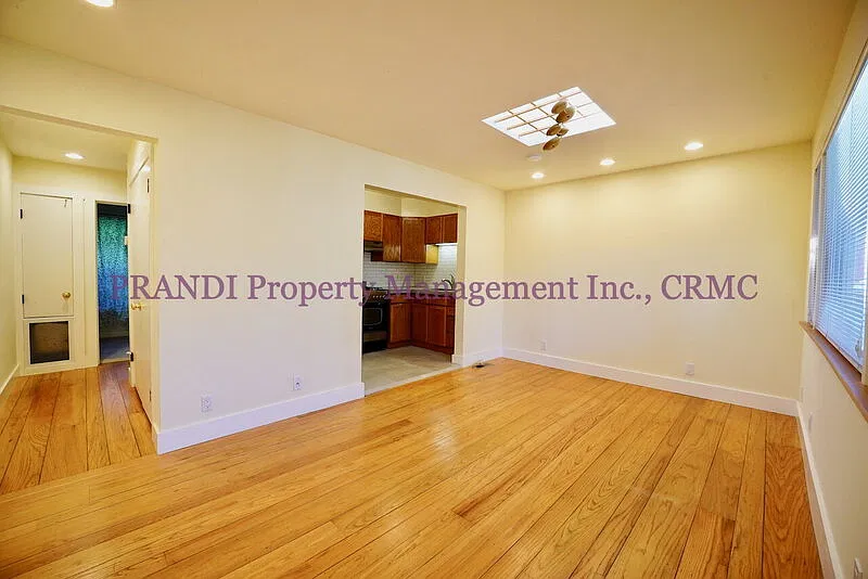 1 bed, 1.0 bath, 550 sqft, $2,100 — Photo 2
