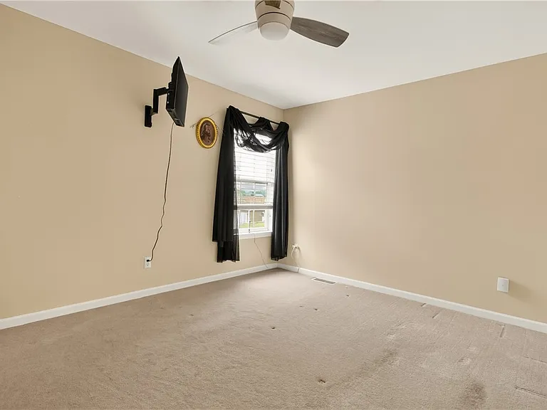 2093 Mykola Rd — Photo 27