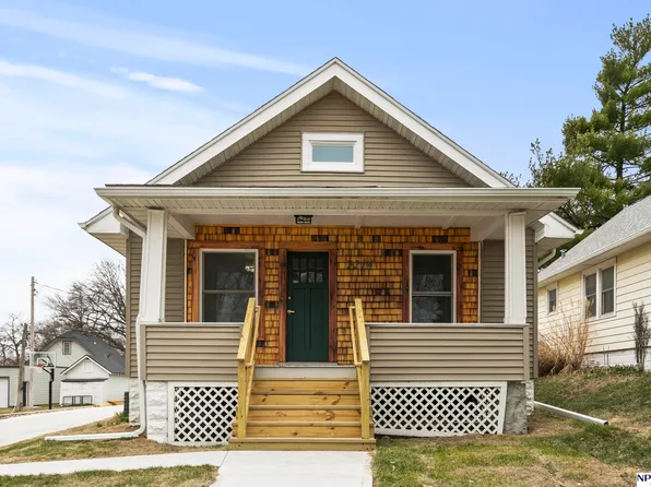 2214 S 59th St, Omaha, NE 68106