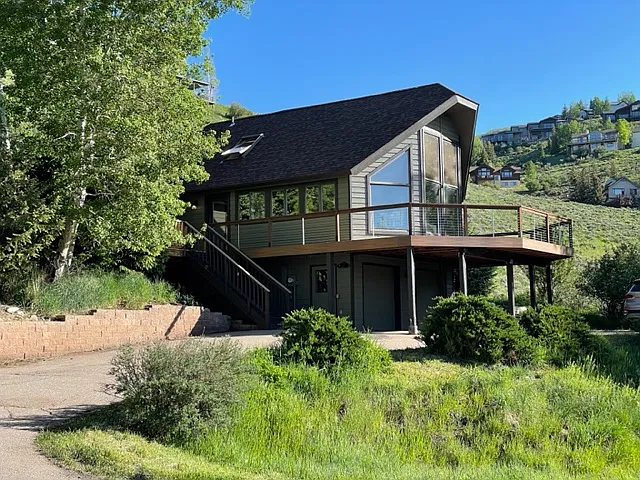 4 bed, 2456 sqft, $6,500 — Photo 2