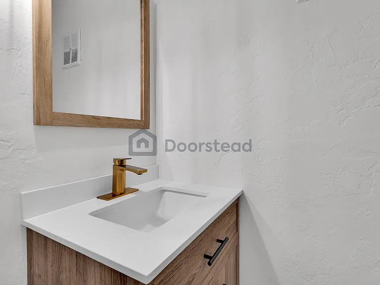 5 Hawk St #7 — Photo 15