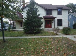 607 S Van Buren St, Auburn, IN 46706