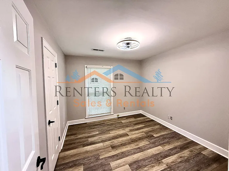 2107 Epworth Dr NE #H — Photo 10