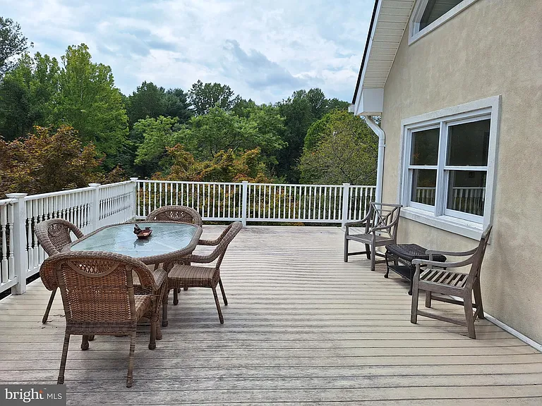 9078 Knoll Run Ln — Photo 40