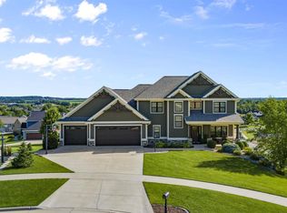 117 Camelot Cir, Oregon, WI 53575