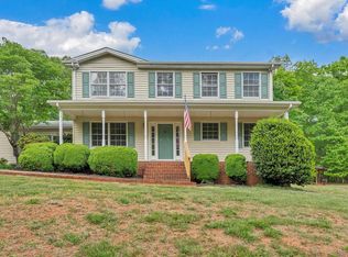 520 Scenic Dr, Stuart, VA 24171