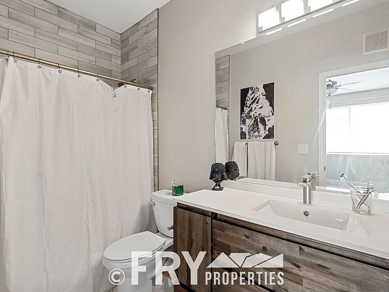 16108 E Geddes Dr — Photo 15