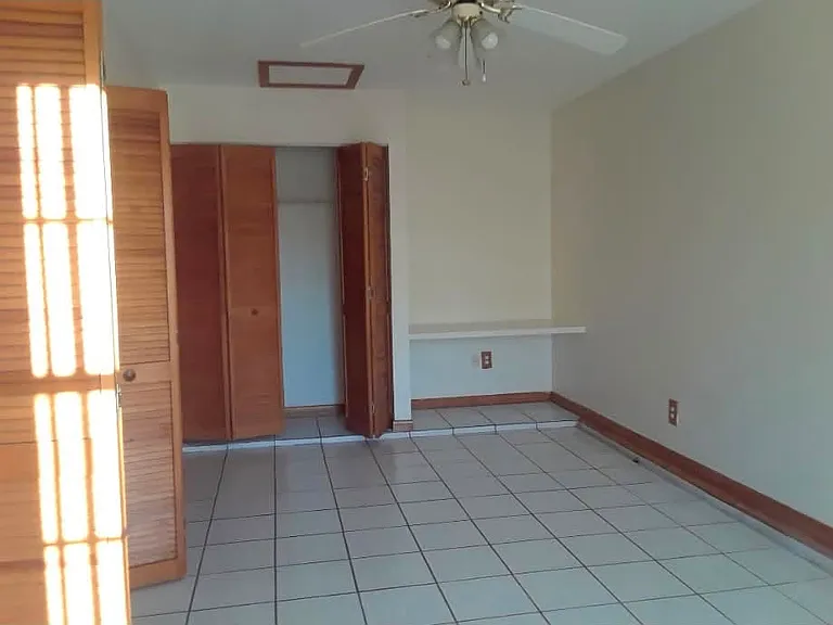 1887 Laredo Dr — Photo 5