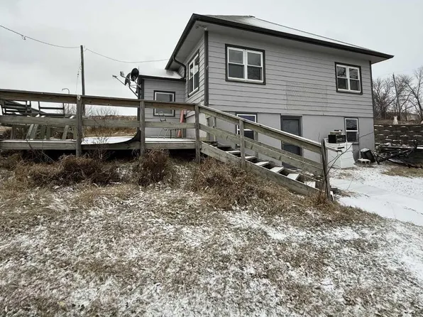 35769 Highway 6, Oakland, IA 51560