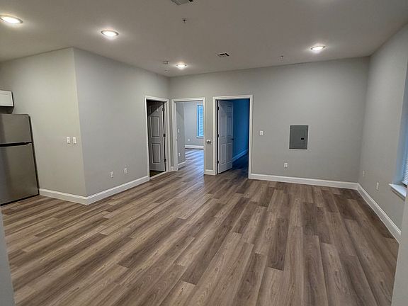 2nd image of 188 Lafayette St #100