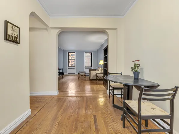 350 East 77th Street image 1 of 10