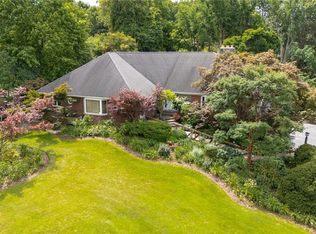 157 W Jefferson Rd, Pittsford, NY 14534