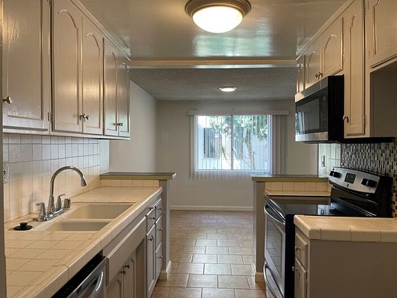 3rd image of 11840 Gorham Ave APT 3