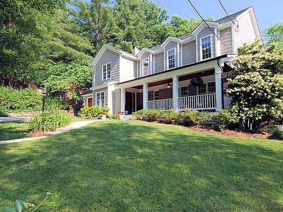 4th image of 2620 Blaine Dr