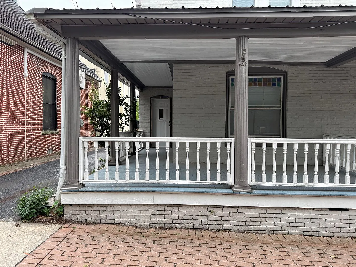 1st floor apartment in downtown Milton — Photo 2