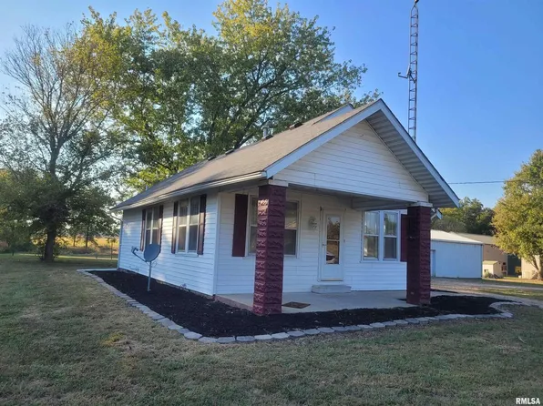 4841 N Nason Ln, Bonnie, IL 62816