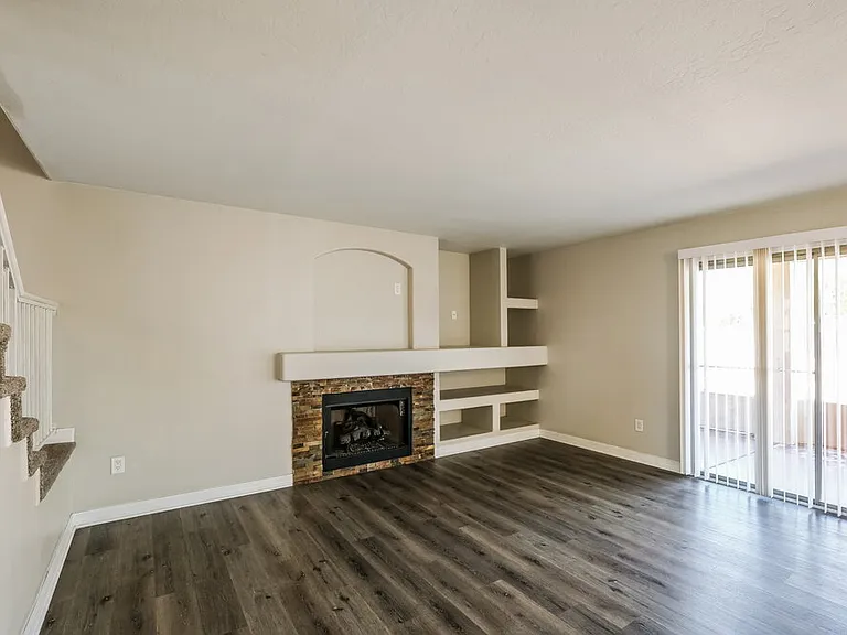 10438 W Georgia Ave — Photo 5