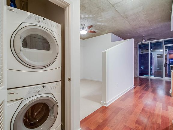 4th image of 301 Demonbreun St Unit 1919