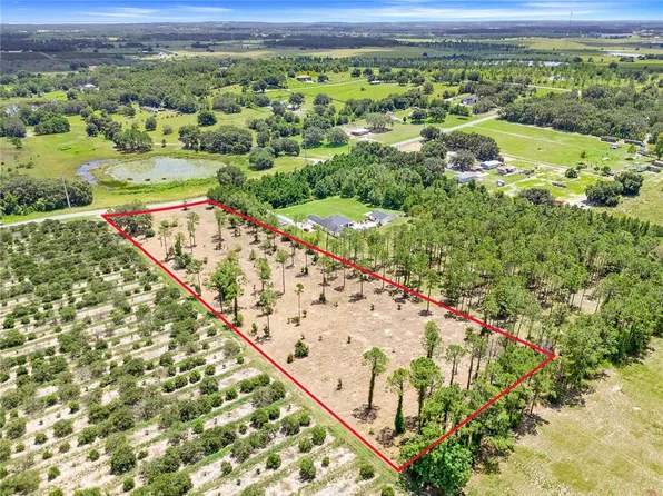 S Dewey Robbins Rd, Howey In The Hills, FL 34737