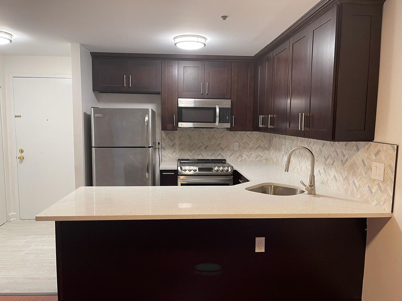 104 North St, Stamford, CT 06902 Zillow