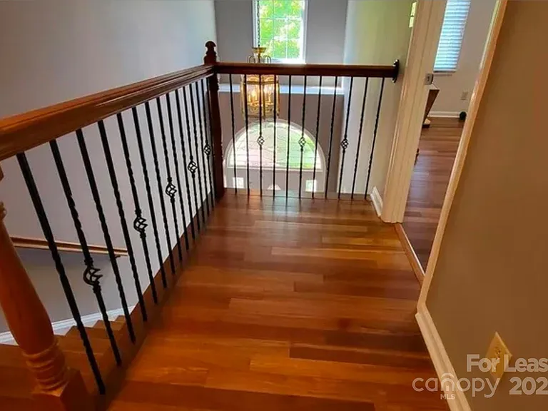 8711 Piccone Brook Ln — Photo 6