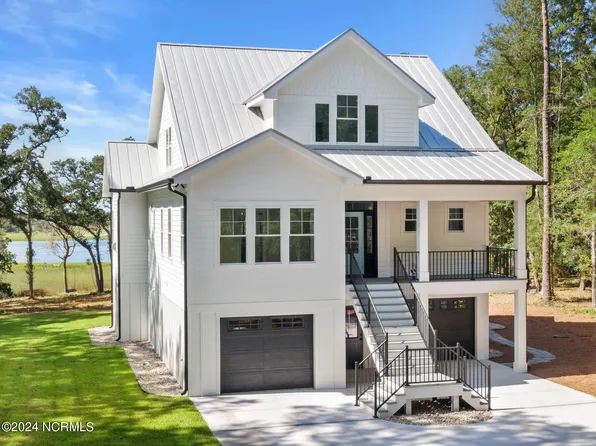 2581 Seashore Road SW, Supply, NC 28462