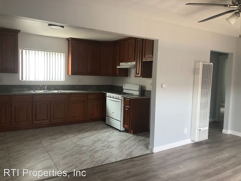 1st image of 2232 Santa Fe Ave #12