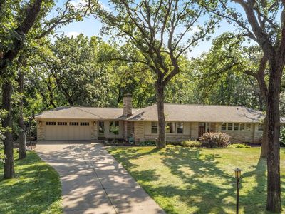 15 Saint Albans Rd E, Hopkins, MN, 55305