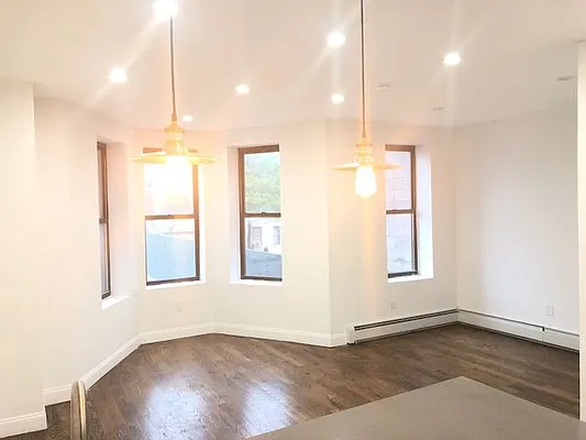 Rented by Rapid Realty Forest Hills | media 8